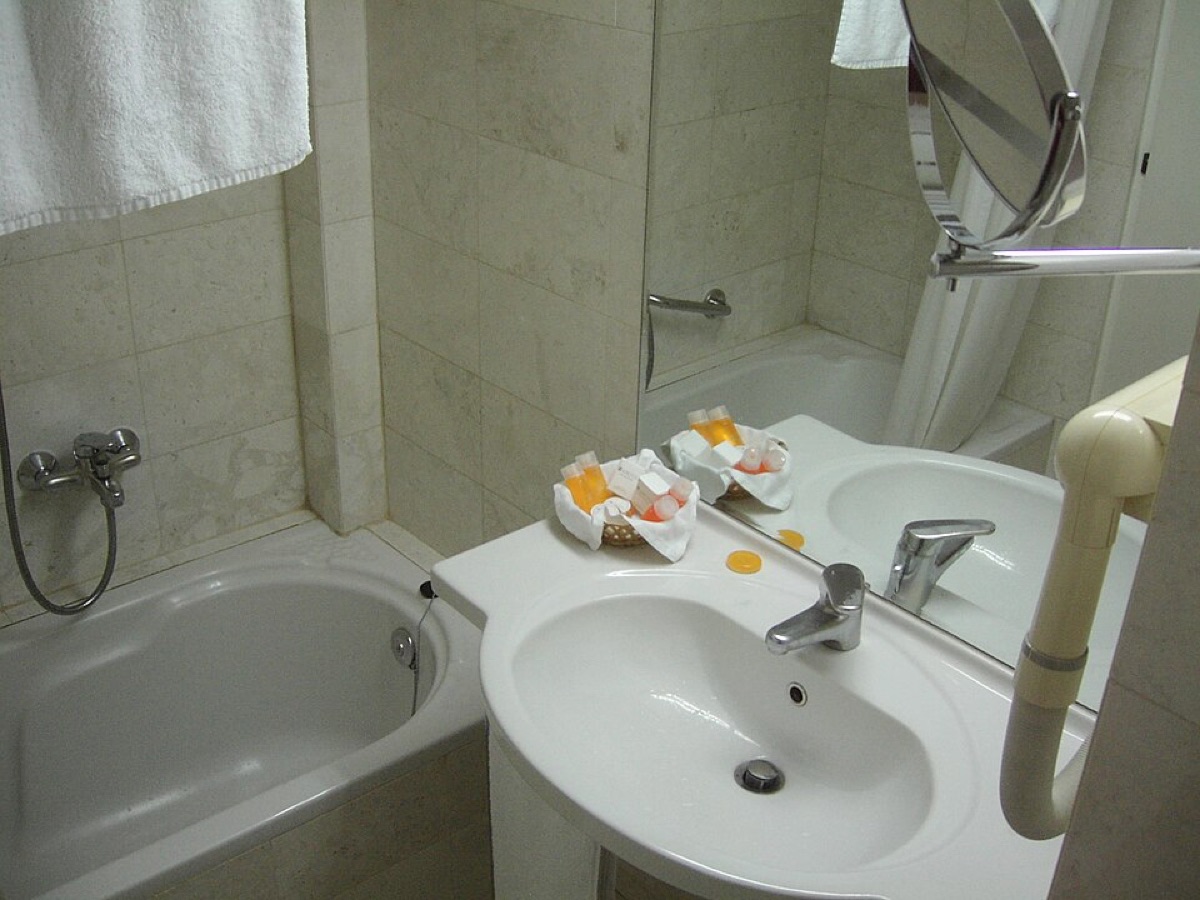 Hotel Mobile App wholesale hotel supply India
